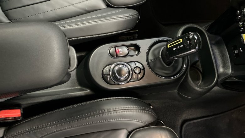 MINI Hatchback 135kW Cooper S Level 3 33kWh 3dr Auto Electric Hatchback